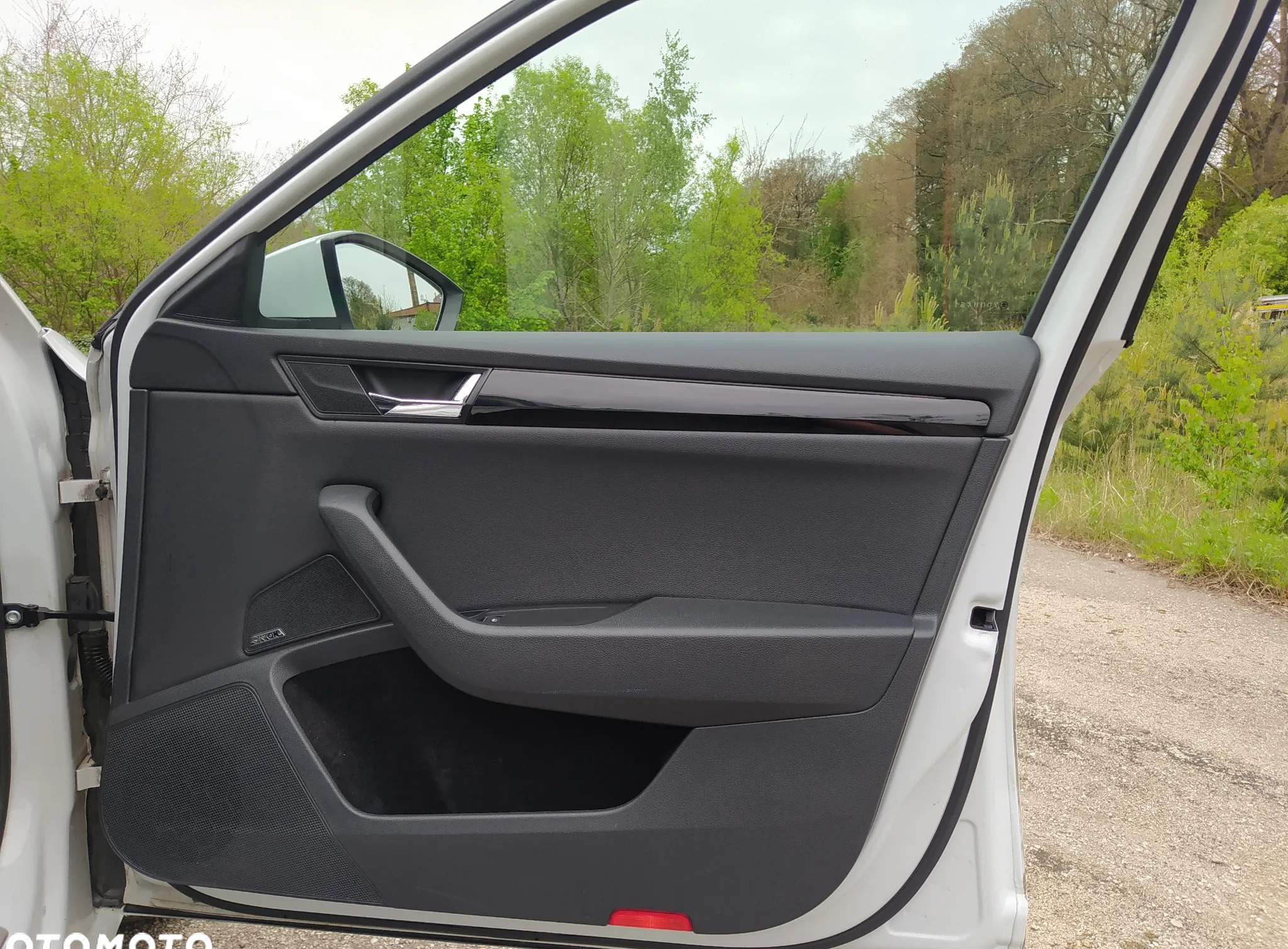 Skoda Superb cena 73500 przebieg: 165000, rok produkcji 2019 z Krasnobród małe 529